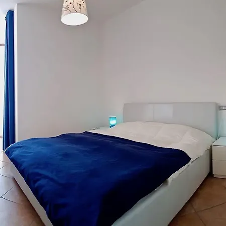 Apartment Riva Gabella 2 *